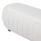 Pouf moderno ovale in legno con rivestimento bouclé
